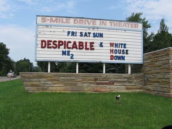 5 Mile Drive-In Theatre - Summer 2013 (newer photo)